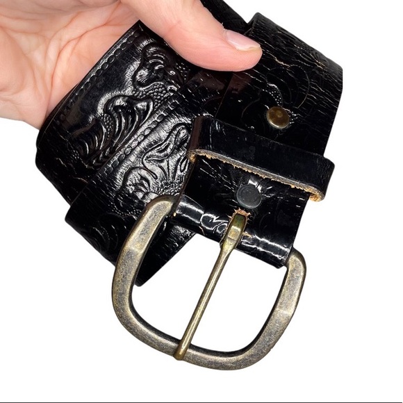 Vintage Tooled Leather Western Belt - Picture 2 of 8